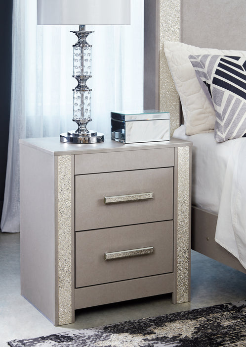 Surancha Queen/Full Panel Headboard with Mirrored Dresser and Nightstand